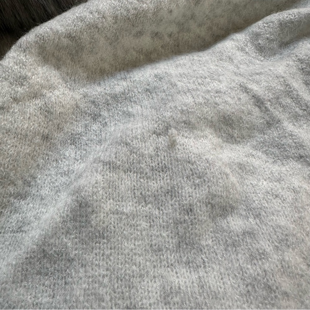 CAbi Faux Fur Trim Wrap Shawl Gray One Size Poncho Cape Winter - Picture 5 of 7